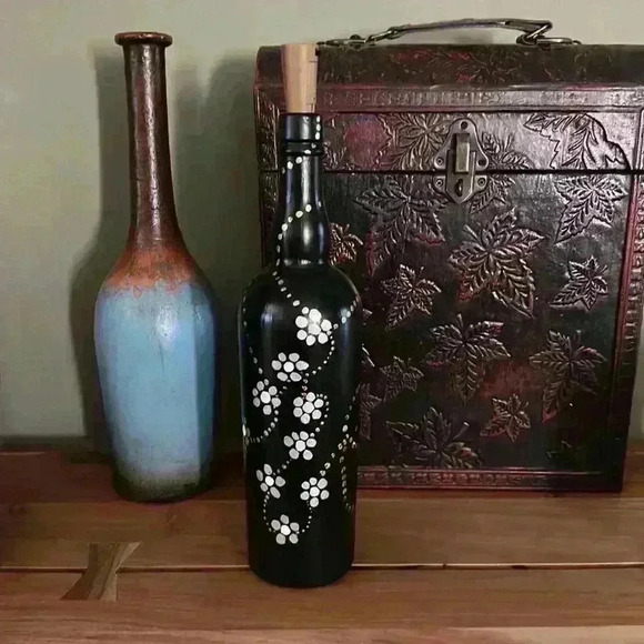 HAND Crafted Hand Painted Wine Bottle Black White Silver Gold with Fairy Lights - Picture 9 of 11